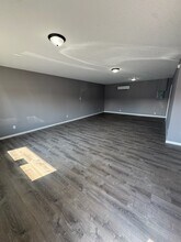 916 W Coliseum Blvd, Fort Wayne, IN for lease Interior Photo- Image 1 of 2