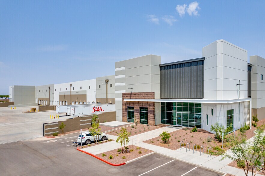 215 N 143rd Ave, Goodyear, AZ for lease - Primary Photo - Image 1 of 7