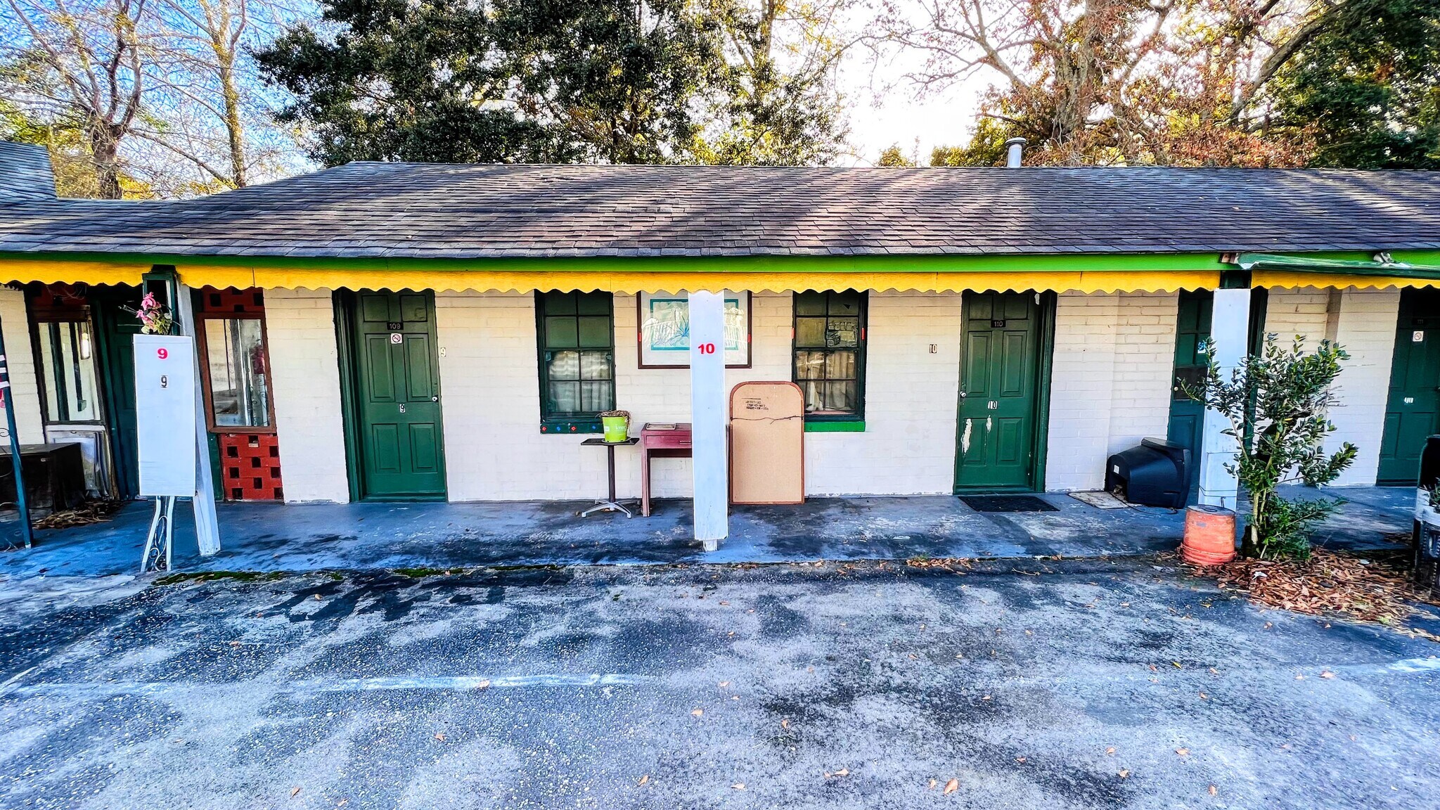 1330 Main St, Turbeville, SC 29162 Economy Inn Motel