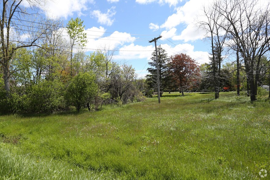 5130 North Rd, Canandaigua, NY 14424