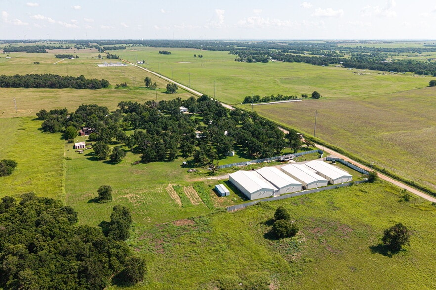 2571 Meridian Ave, Crescent, OK for sale - Building Photo - Image 2 of 8