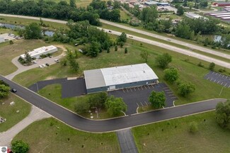 More details for 910 Industrial Dr, Mount Pleasant, MI - Industrial for Sale