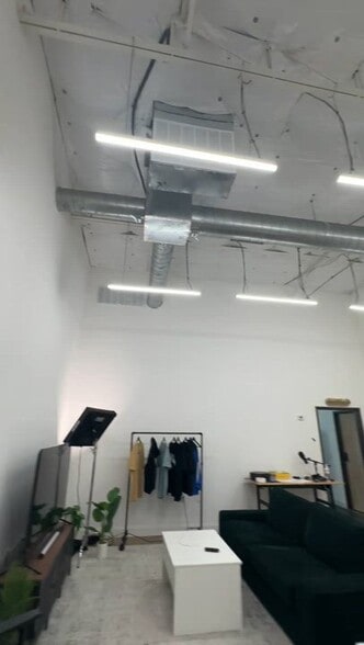 2266-2268 Monitor St, Dallas, TX for lease - Commercial Listing Video - Image 2 of 8