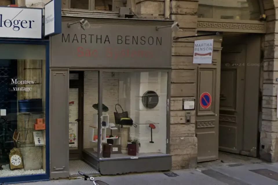 Retail in Lyon for lease Building Photo- Image 1 of 1