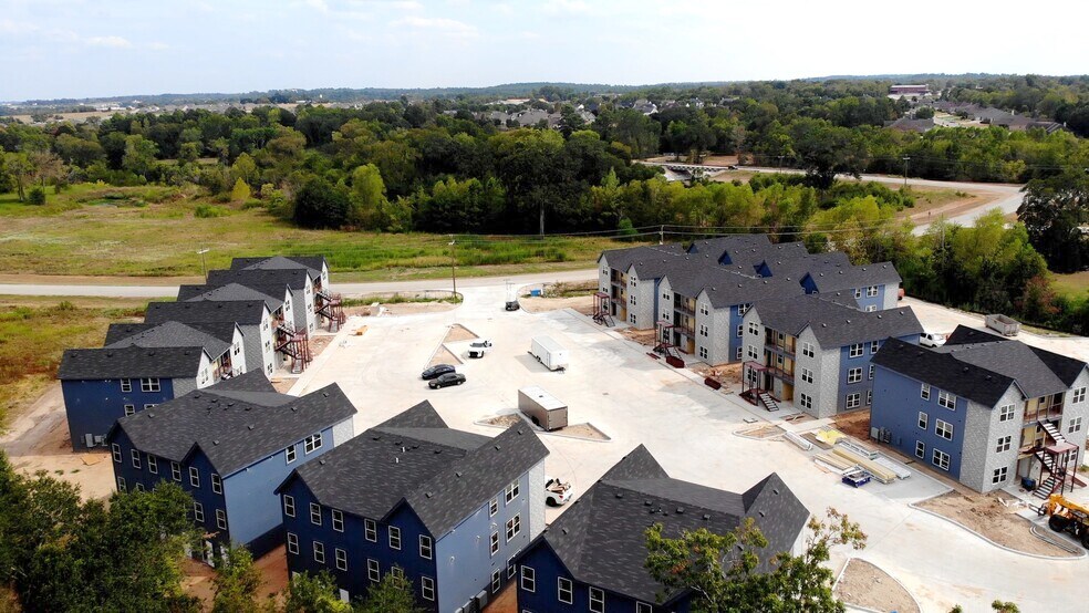 155 Plez Montgomery, TX 77356 Grand Monarch Apartments