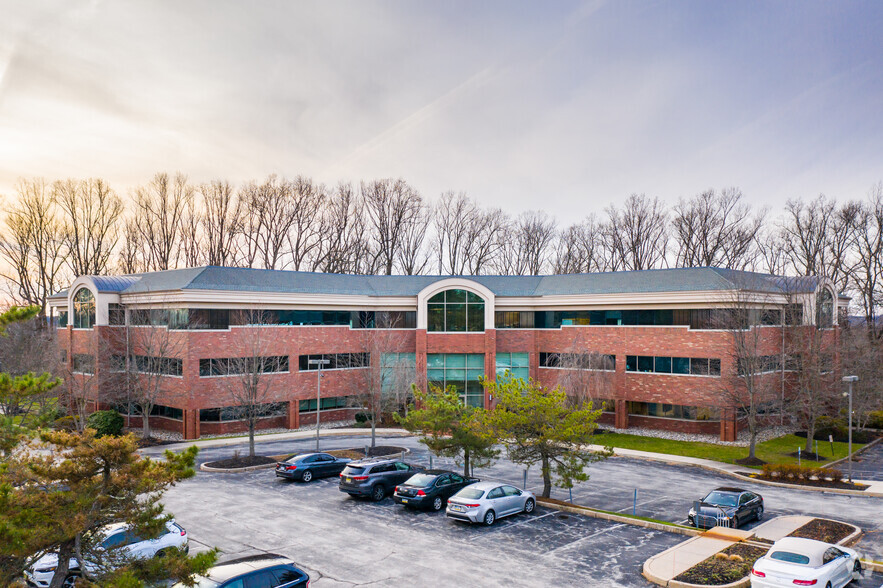 16 Campus Blvd, Newtown Square, PA 19073 | LoopNet