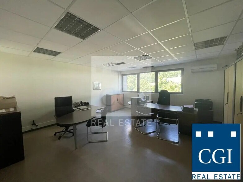 Flex in Veurey-Voroize for lease - Building Photo - Image 2 of 4