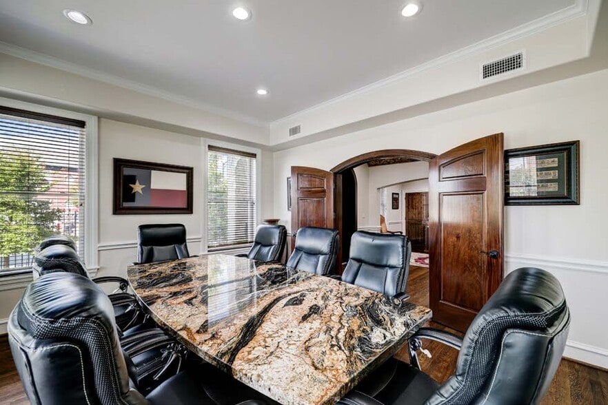 1214 Elgin St, Houston, TX for sale - Interior Photo - Image 2 of 17