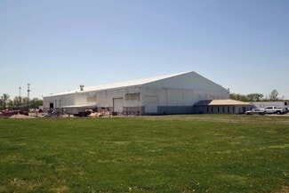 More details for 450 E Illinois Ave, Benton, IL - Industrial for Sale