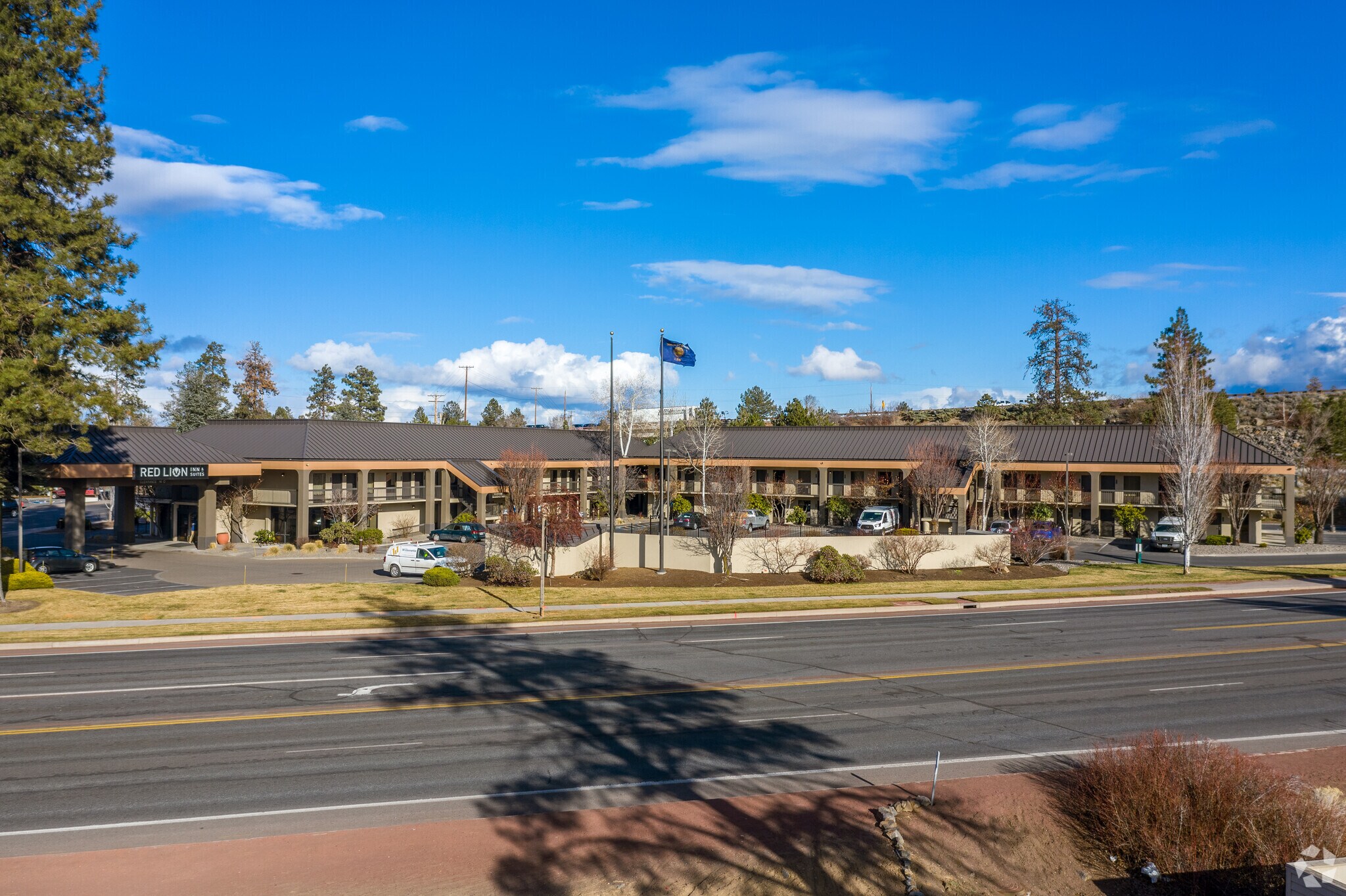 15 NE Butler Market Rd, Bend, OR for sale Primary Photo- Image 1 of 1