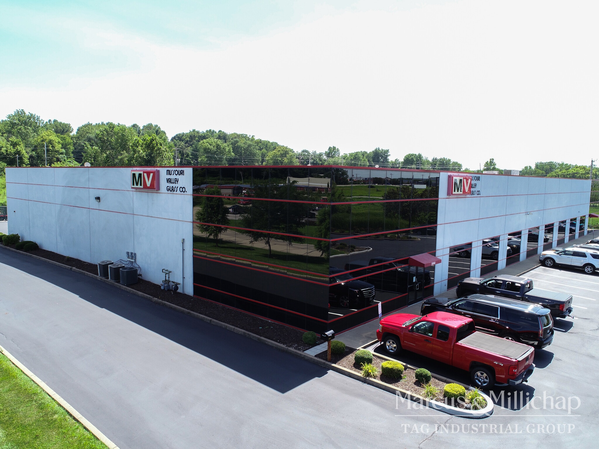 3080-3088 Elm Point Industrial Dr, Saint Charles, MO for sale Building Photo- Image 1 of 1