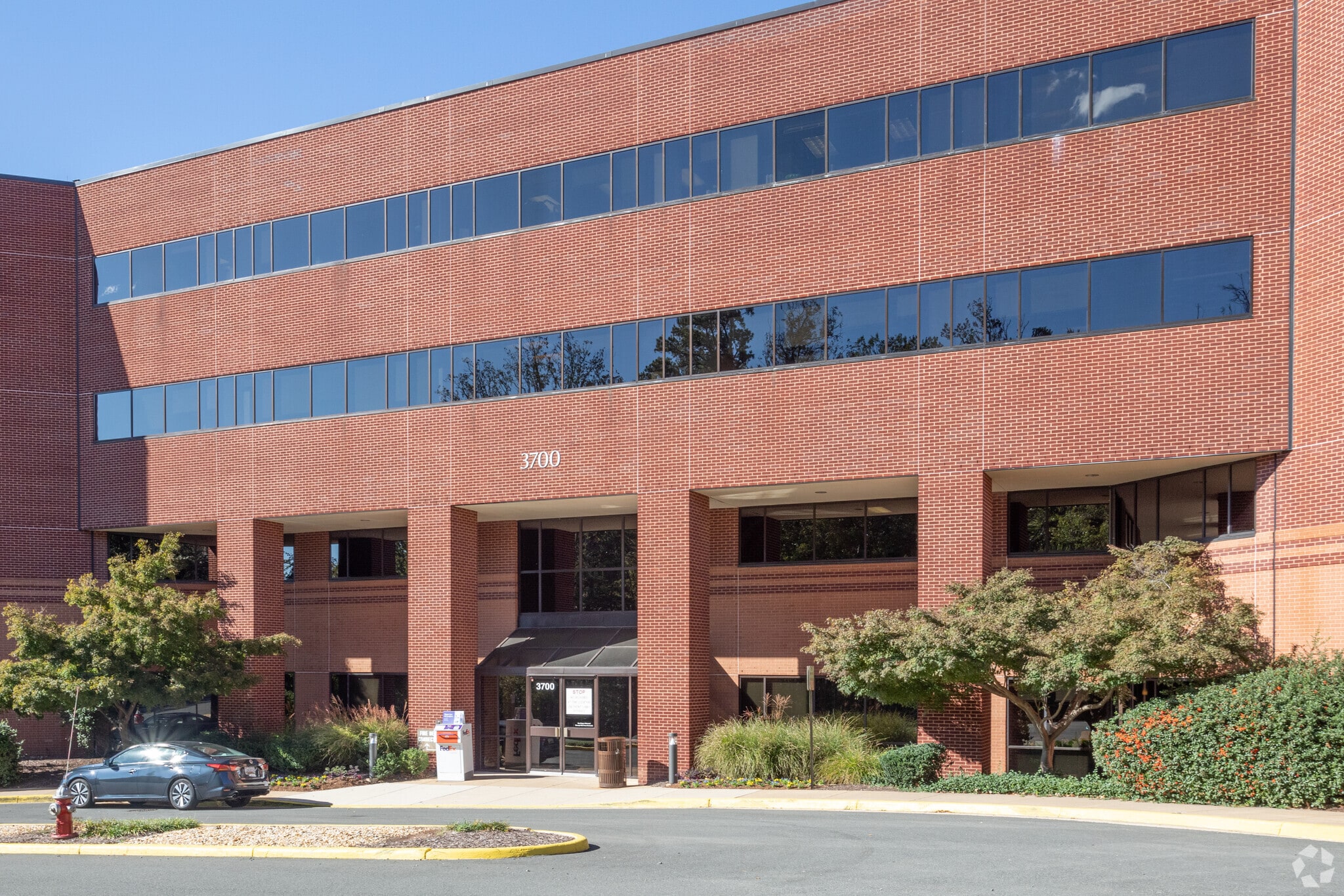 3700 Joseph Siewick Dr, Fairfax, VA 22033 Fair Oaks Medical Plaza II