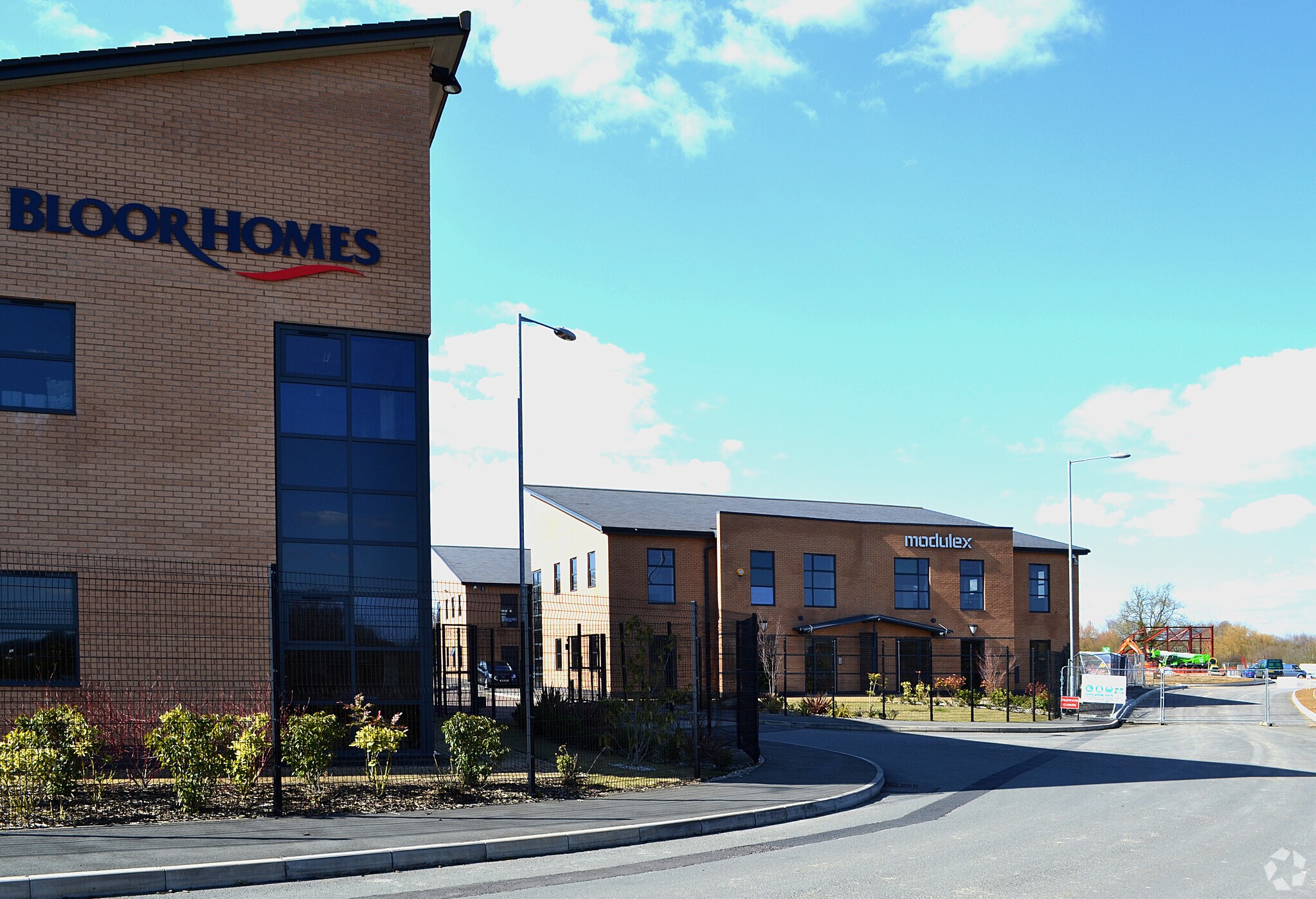 1 Cygnet Dr, Northampton for sale Primary Photo- Image 1 of 1