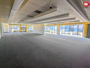 20819 Ventura Blvd, Woodland Hills, CA for lease Interior Photo- Image 2 of 3