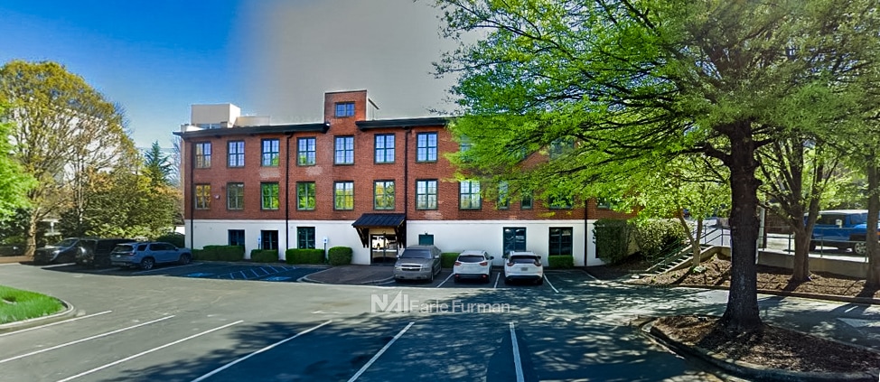 104 N Daniel Morgan Ave, Spartanburg, SC for lease - Building Photo - Image 2 of 19