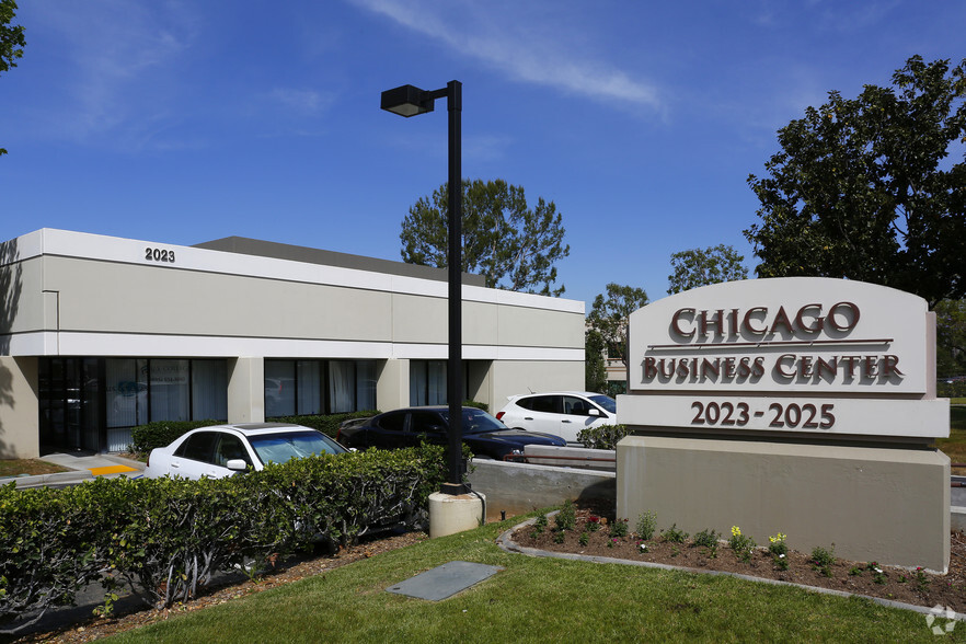 1825 Chicago Ave, Riverside, CA for lease - Building Photo - Image 2 of 7