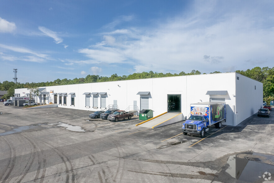 7662 Philips Hwy, Jacksonville, FL for lease - Building Photo - Image 2 of 8