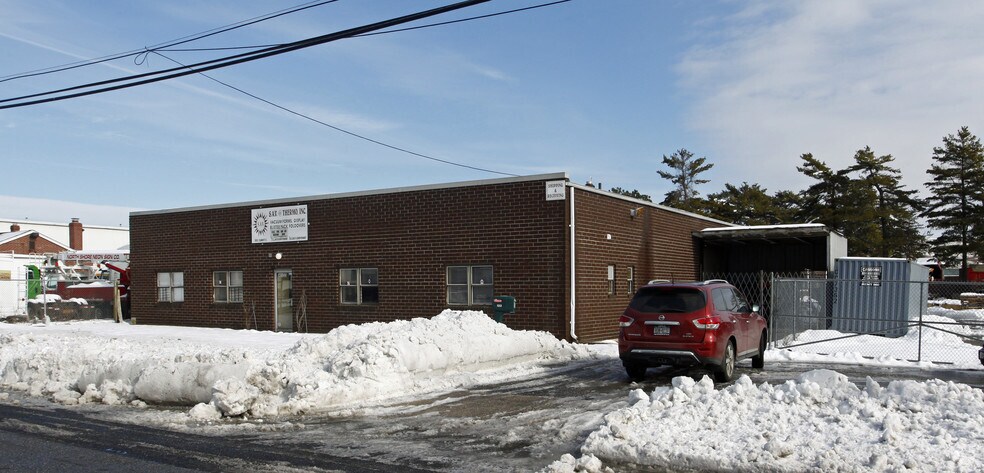 133 Cabot St, Babylon, NY for sale - Primary Photo - Image 1 of 1