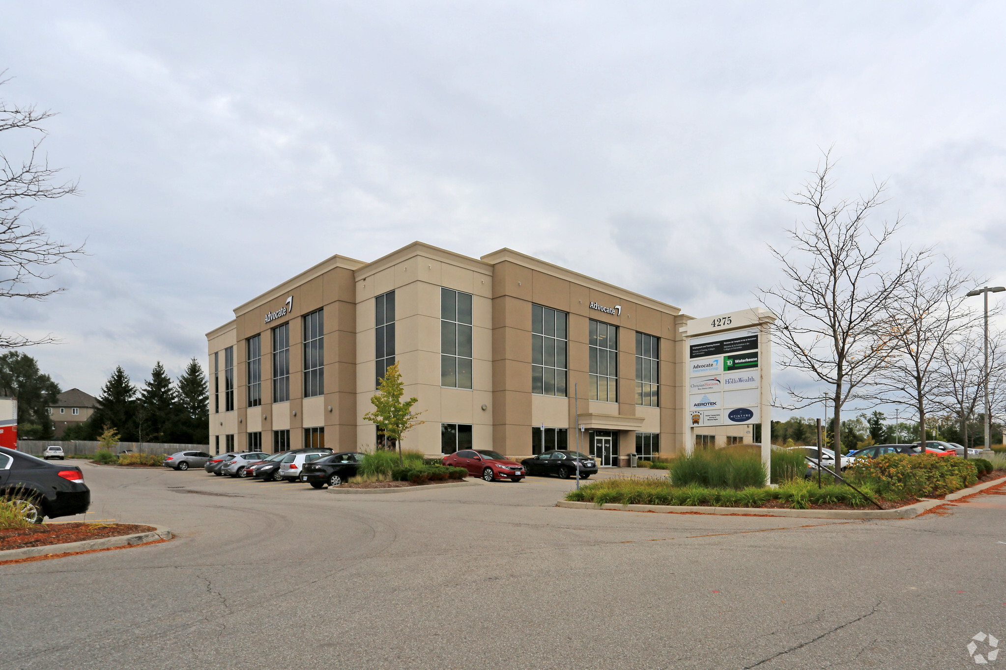 4275 King St E, Kitchener, ON for lease Primary Photo- Image 1 of 6