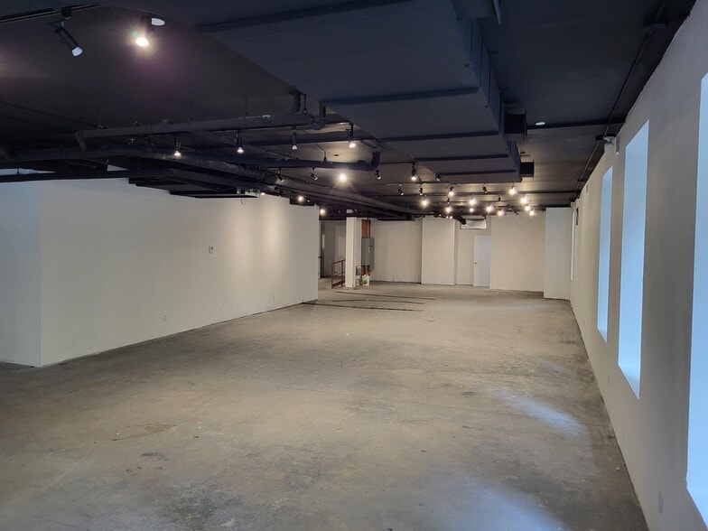 26 Lombard St, Toronto, ON for lease - Interior Photo - Image 3 of 5