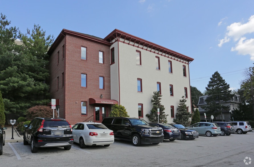 20 E 2nd Ave, Conshohocken, PA for lease - Building Photo - Image 3 of 13