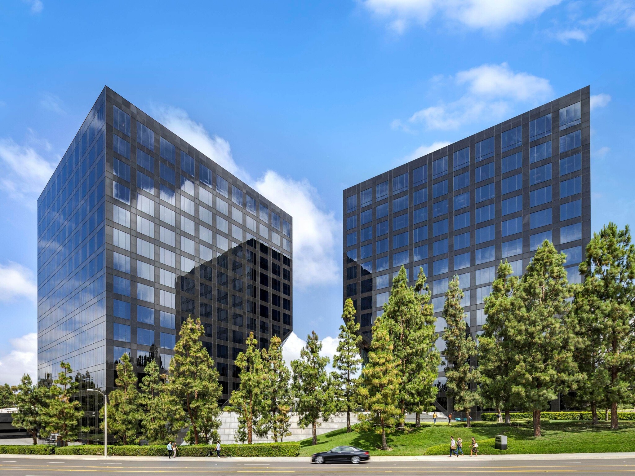 19800 MacArthur Blvd, Irvine, CA for lease Building Photo- Image 1 of 7