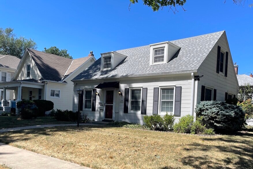 1246 Washington St, Lincoln, NE 68502