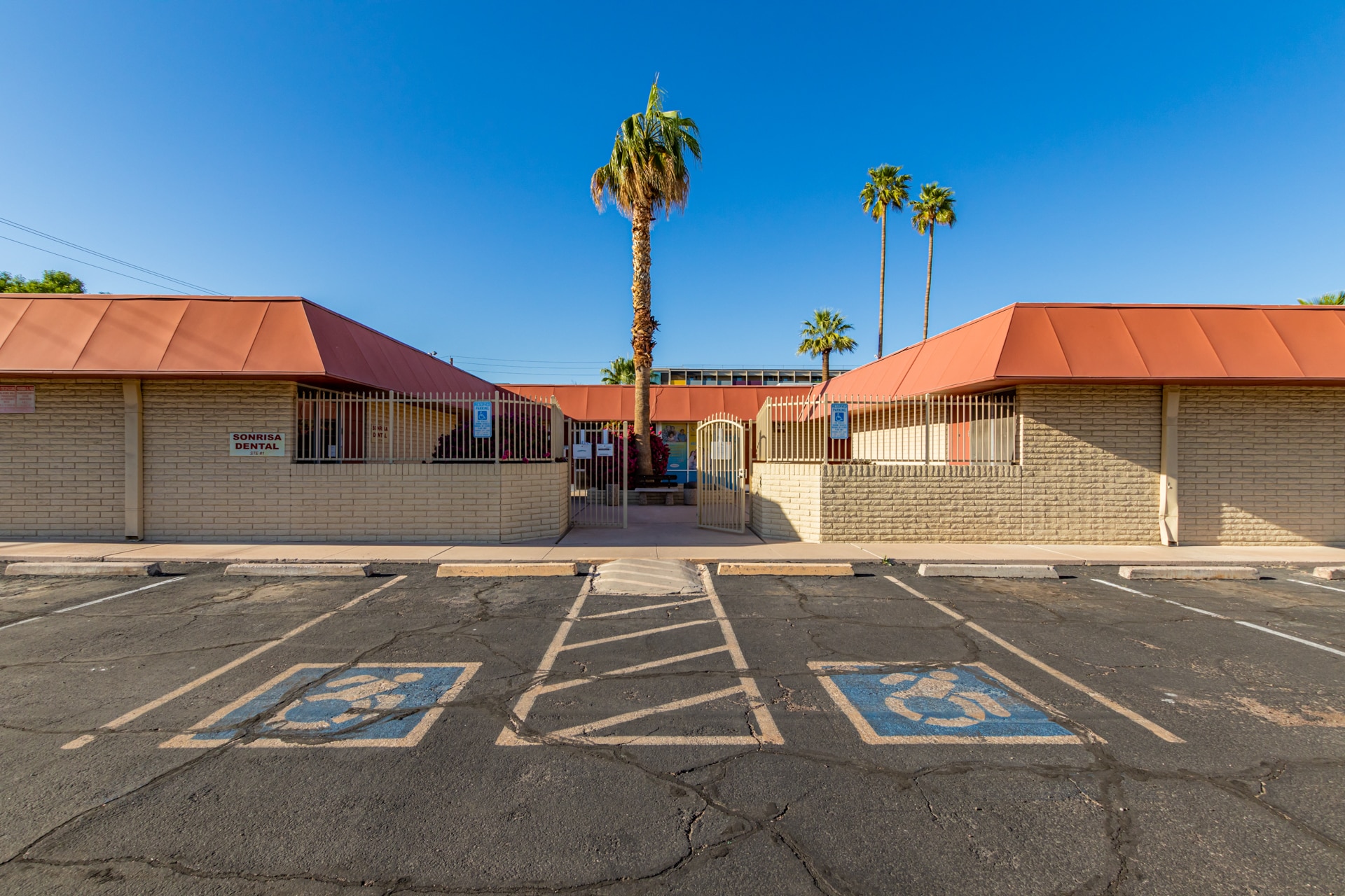 1701 W Glendale Ave, Phoenix, AZ for sale Primary Photo- Image 1 of 21