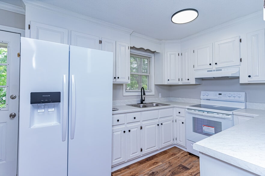 Osprey at Mauldin portfolio of 3 properties for sale on LoopNet.com - Interior Photo - Image 2 of 4