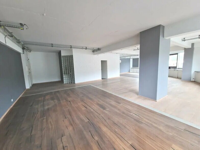 Office in Le Cannet for sale - Building Photo - Image 2 of 5