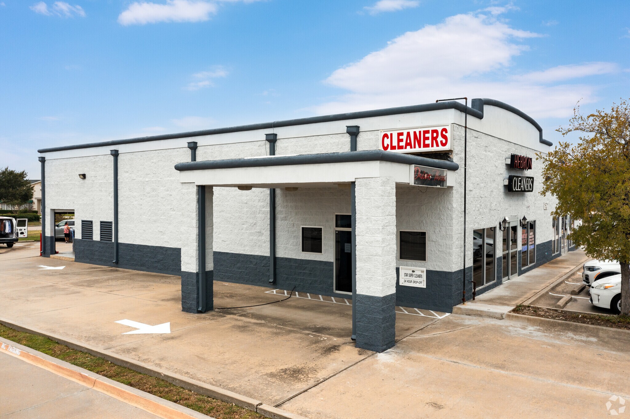 1621 W Hebron Pky, Carrollton, TX for sale Primary Photo- Image 1 of 1