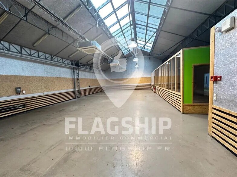 Retail in Ivry-sur-Seine for lease - Interior Photo - Image 2 of 10