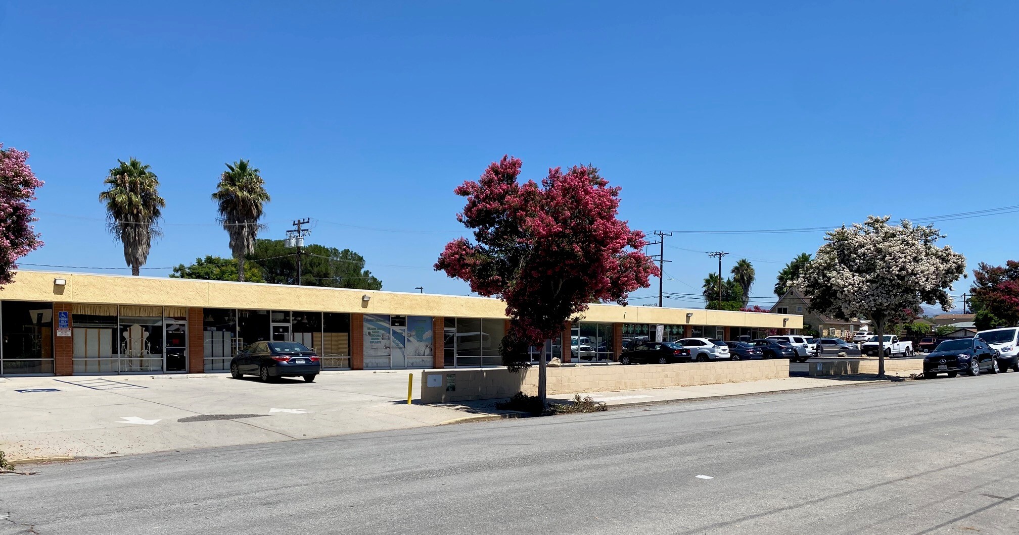 725-773 California Ave, Simi Valley, CA for lease Building Photo- Image 1 of 8