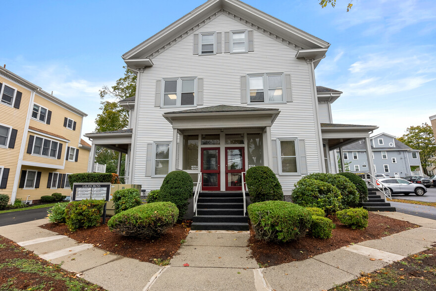 1070 Massachusetts Ave, Arlington, MA for sale - Primary Photo - Image 1 of 9