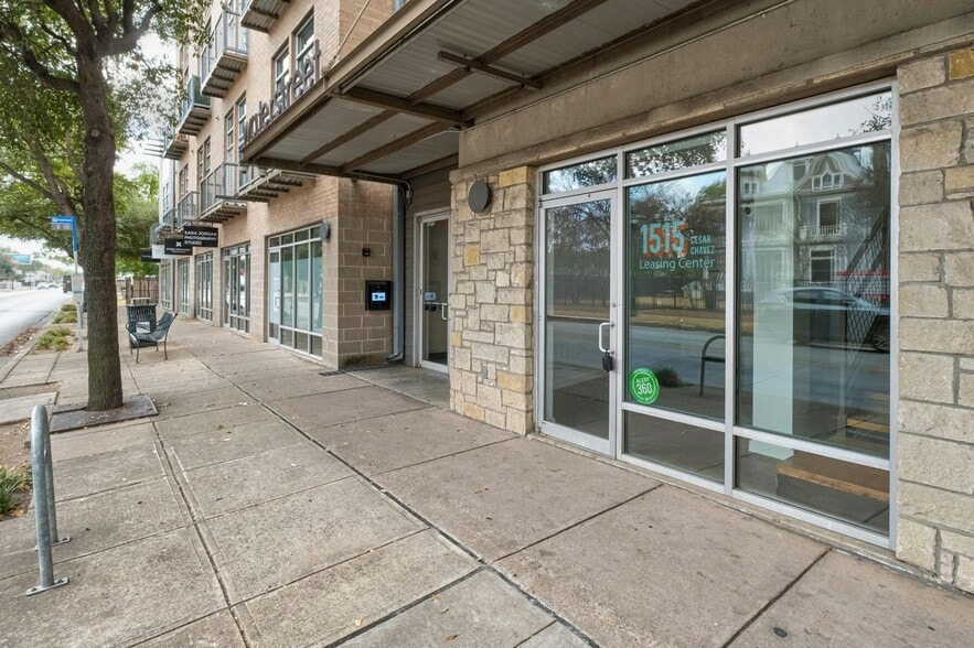1601 E Cesar Chavez St, Austin, TX for sale - Building Photo - Image 1 of 12