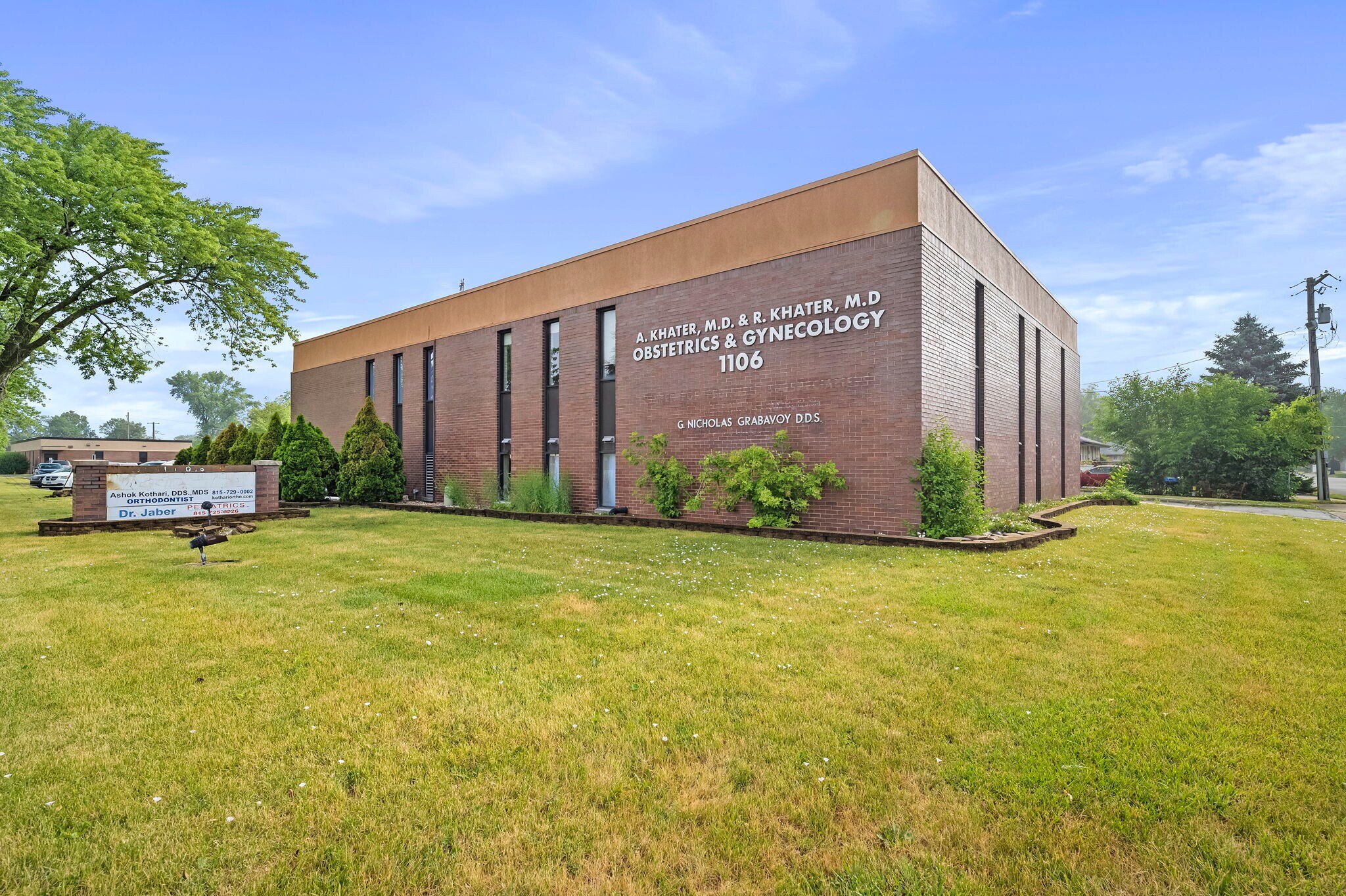 1106 N Larkin Ave, Joliet, IL for lease Interior Photo- Image 1 of 23