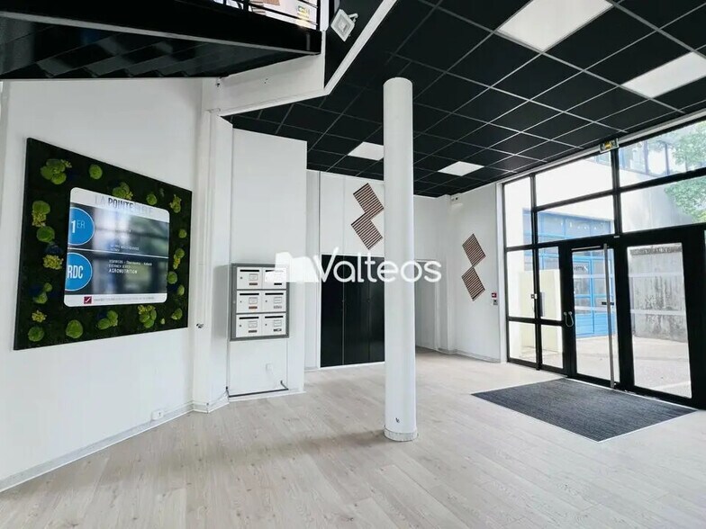 Office in Labège for lease - Building Photo - Image 2 of 10