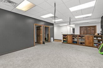 55-95 Dartmoor Dr, Waukee, IA for lease Interior Photo- Image 2 of 5