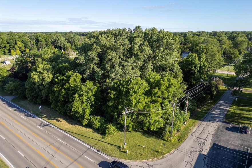 7556 Airport Highway Hwy, Holland, OH for sale - Building Photo - Image 1 of 5