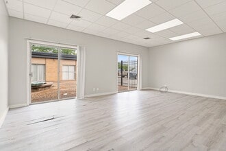 9941 Rowlett Rd, Houston, TX for lease Interior Photo- Image 1 of 15