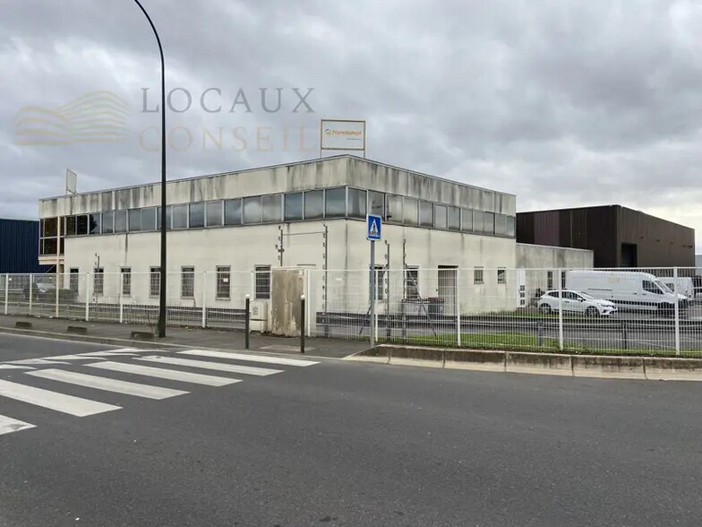 Industrial in Argenteuil for lease - Building Photo - Image 2 of 3