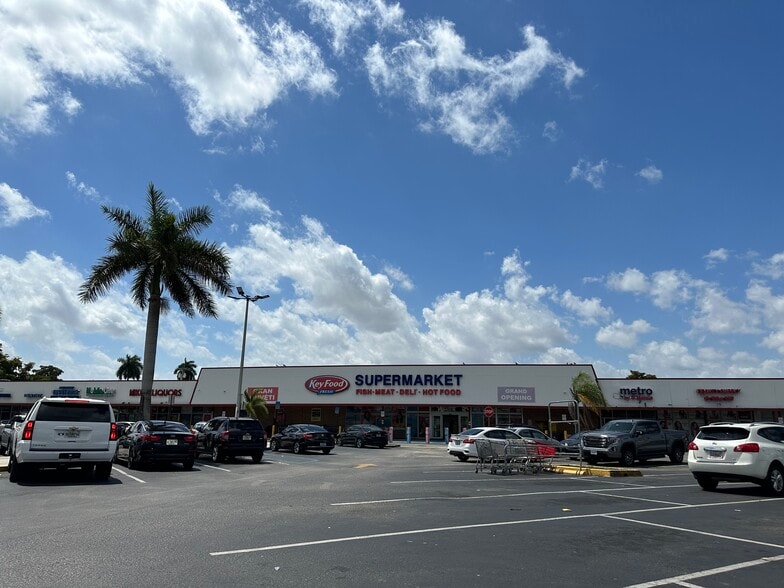 8872-8900 NW 7th Ave, Miami, FL for lease - Building Photo - Image 2 of 13