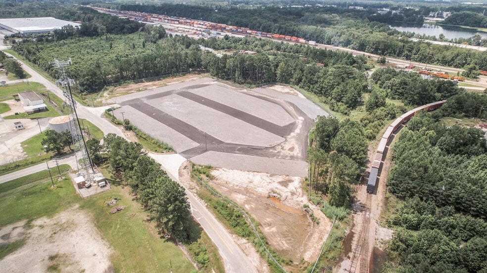 2351 Tremont Rd, Savannah, GA for lease - Building Photo - Image 3 of 7