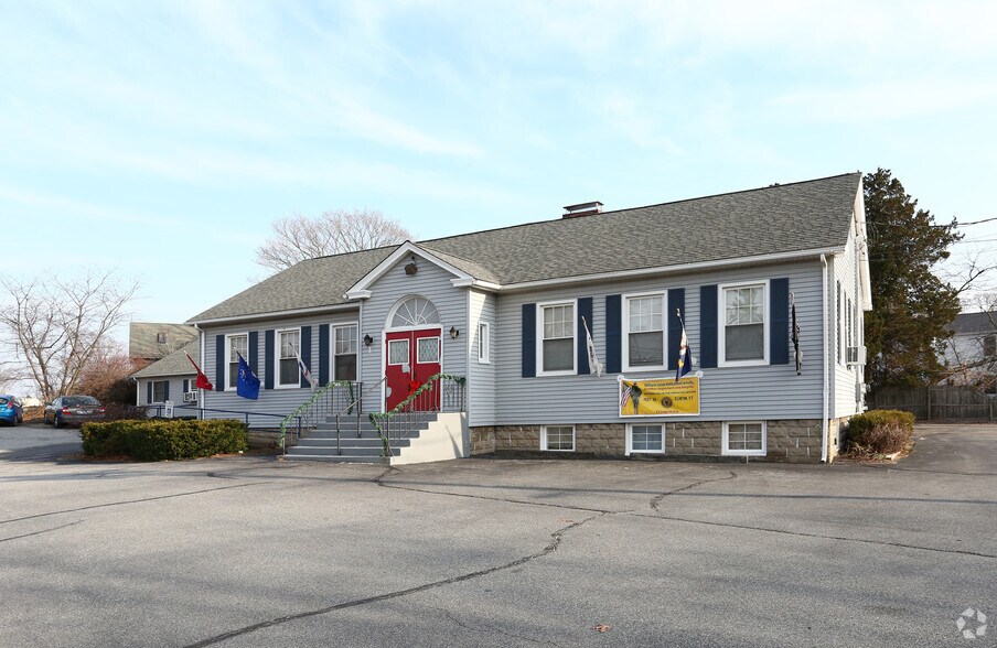 82 W Main St, Clinton, CT for sale - Primary Photo - Image 1 of 1
