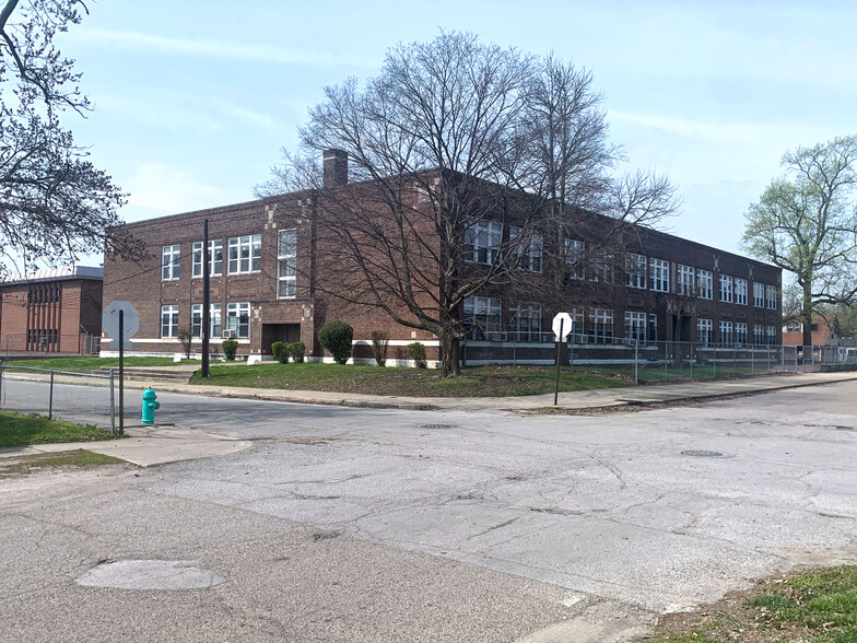 2447 W 14th St, Indianapolis, IN for sale - Building Photo - Image 1 of 1