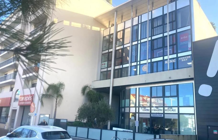 155 Avenue Francis Tonner, Cannes for lease - Building Photo - Image 1 of 4