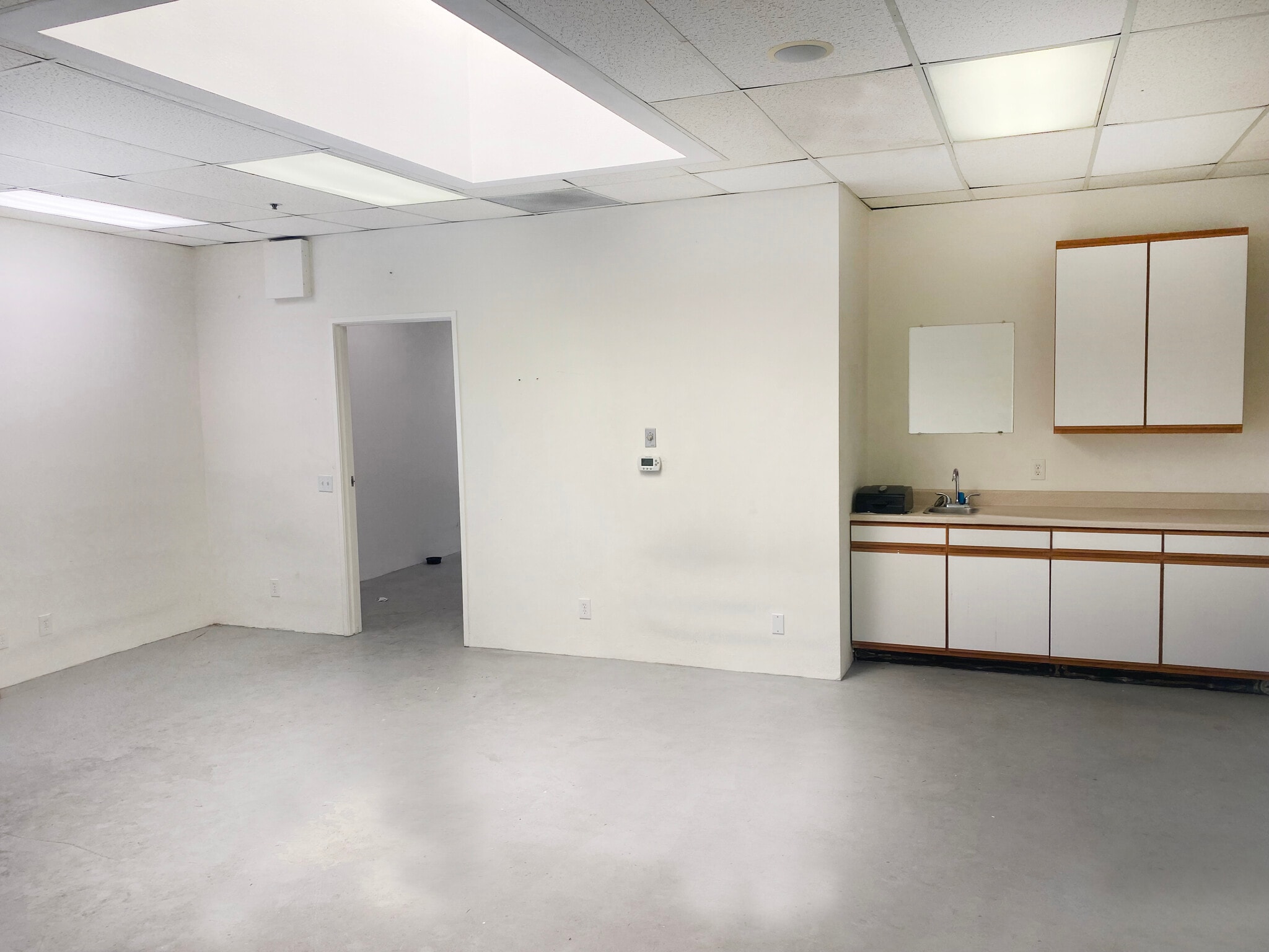 1954 Placentia Ave, Costa Mesa, CA for lease Interior Photo- Image 1 of 3