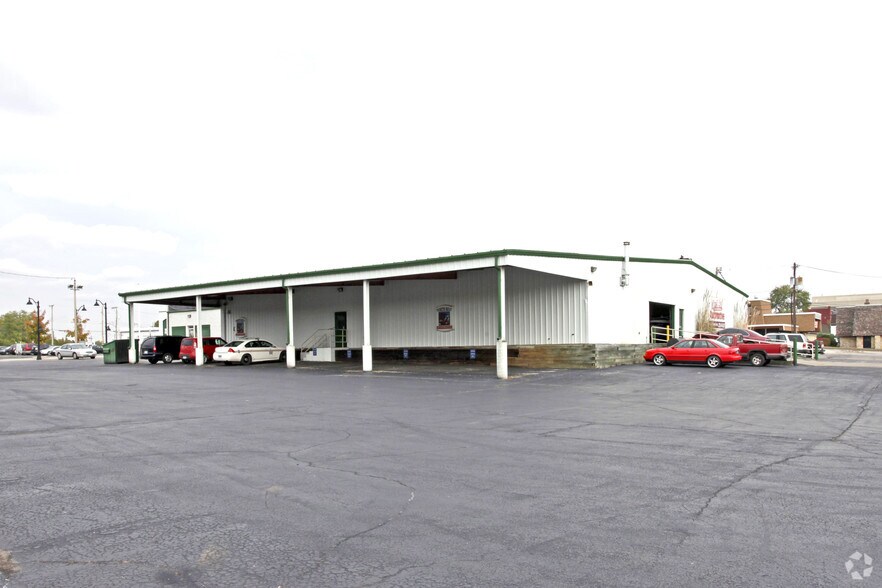 400402 W Main St, Belleville, IL 62220