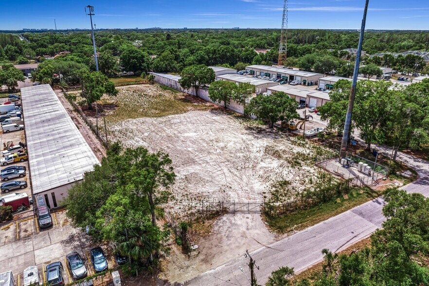 9400 Lazy Ln, Tampa, FL for sale - Building Photo - Image 1 of 1