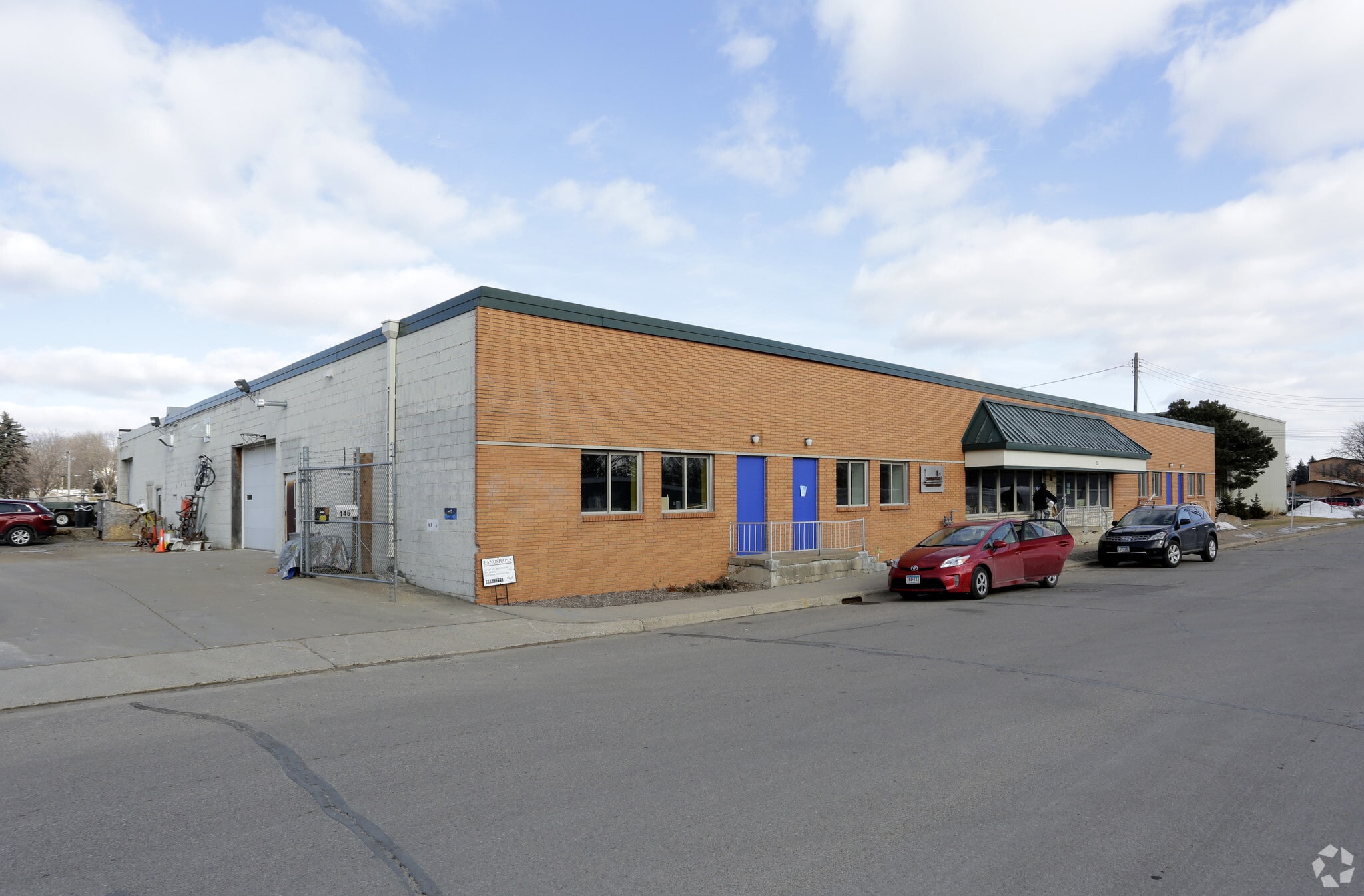 146-220 W 60th St, Minneapolis, MN for lease Building Photo- Image 1 of 8